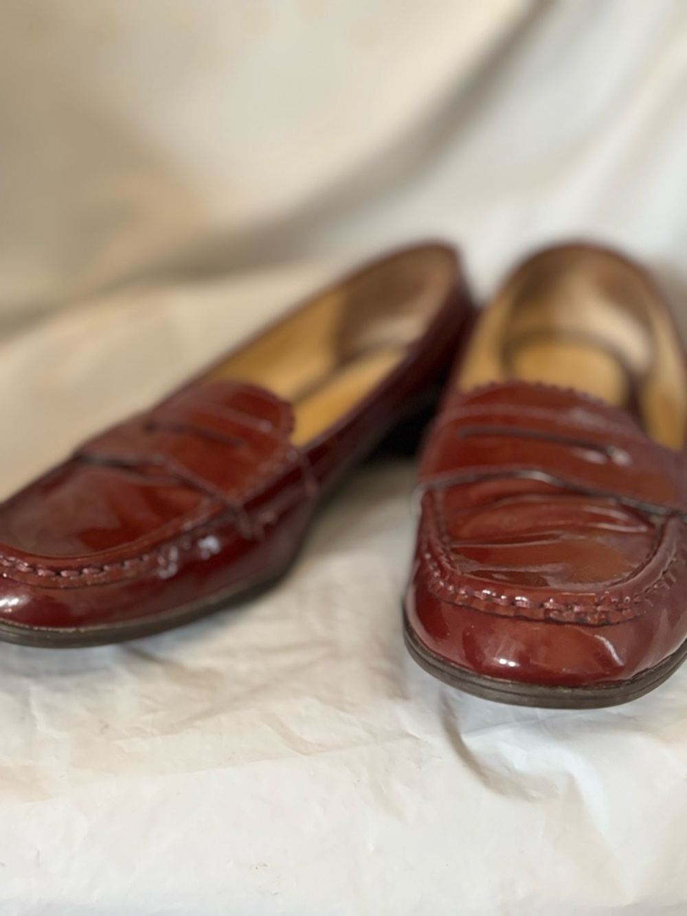 Polo by Ralph Lauren Women's Burgundy Patent Leather Loafers - Picture 3 of 7